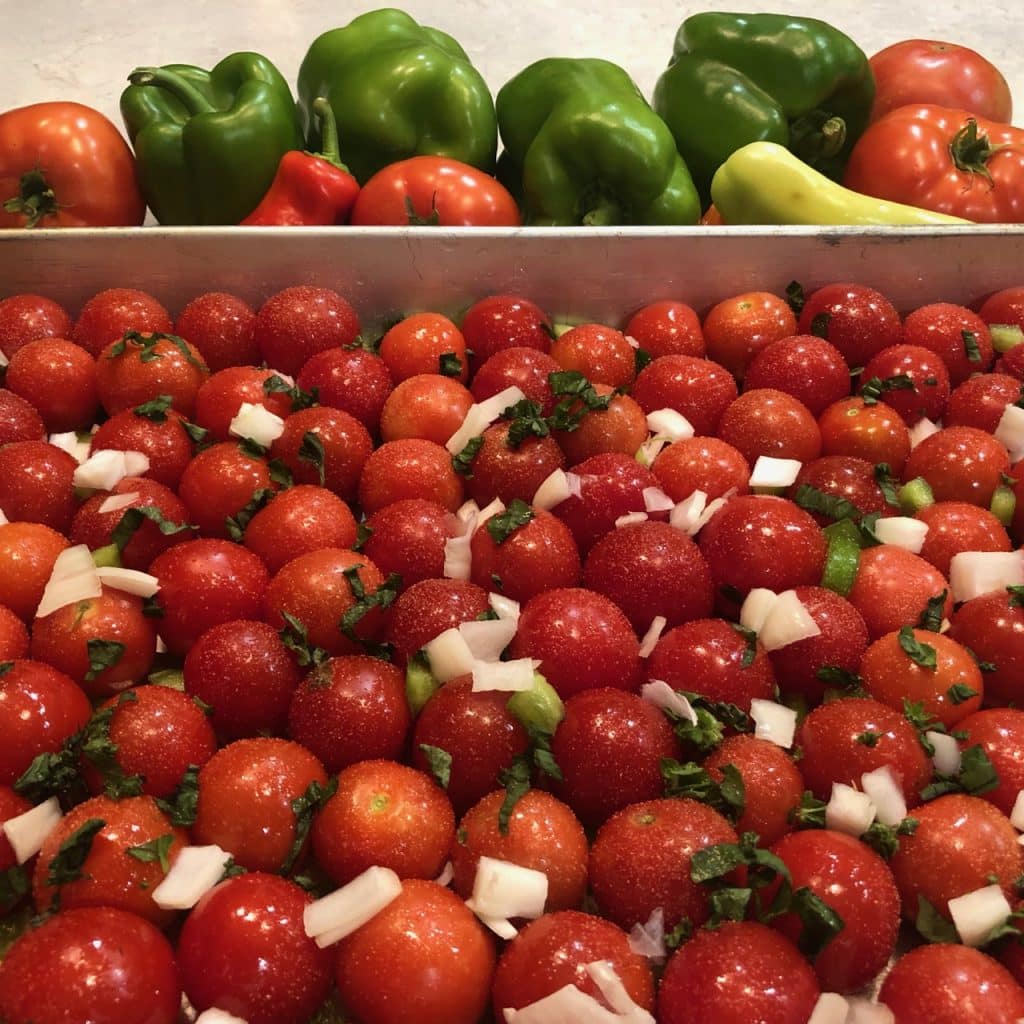 Oven-baked Tomatoes in Pan