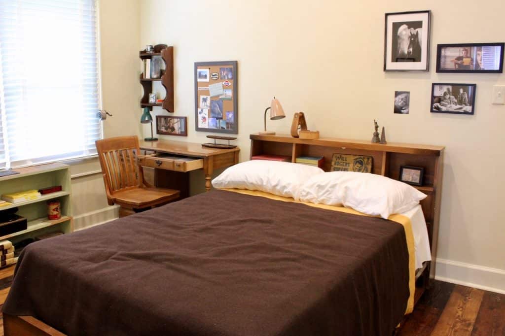 Outsiders Bedroom